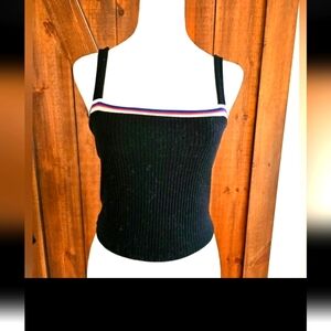 FOREVER 21 BLACK CROP TOP